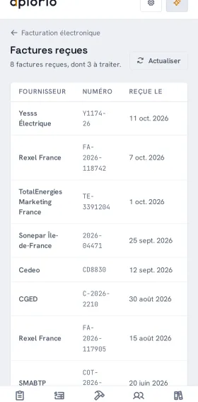 La liste des factures reçues sur téléphone, avec le fournisseur, la date et le statut de chaque facture.
