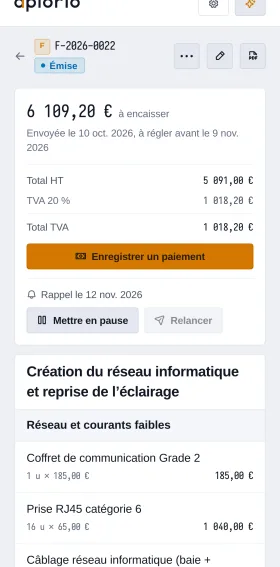Le détail d’une facture dans Aplorio : lots, lignes, TVA multi-taux et mentions du bâtiment.