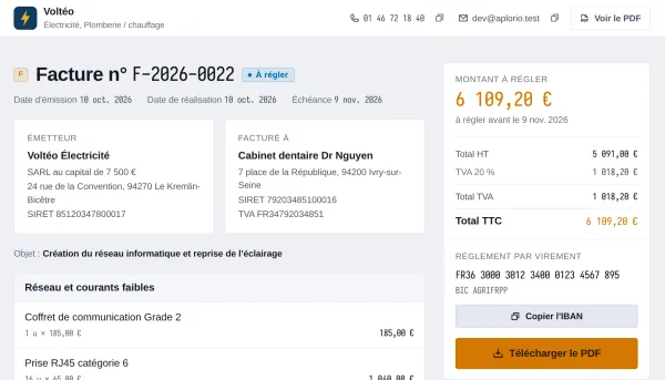 La page publique d’une facture Aplorio : le client voit le montant à régler, copie l’IBAN et télécharge le PDF.